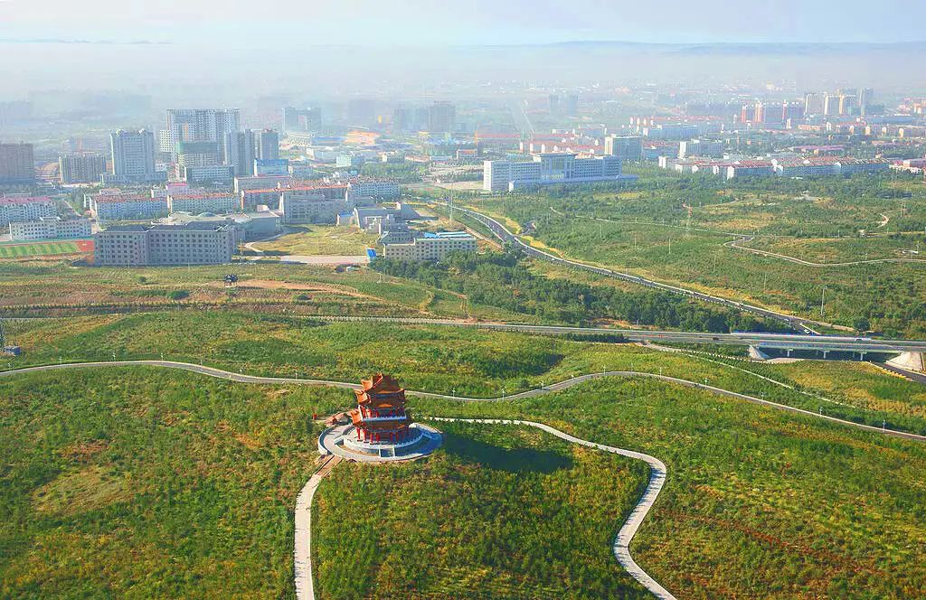 乌兰察布盛会,嘉宾云集,观众热情如火